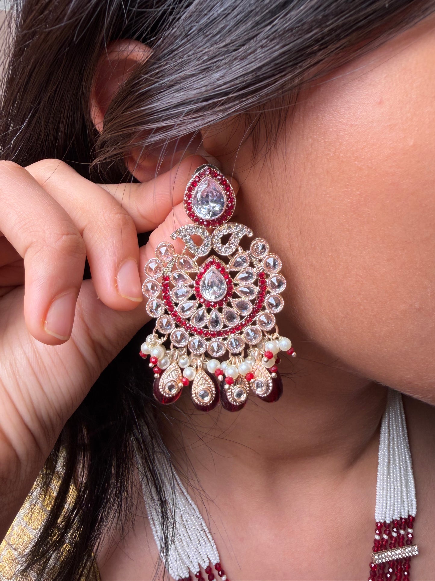 Meharoon Crystal Pearl Mala Set