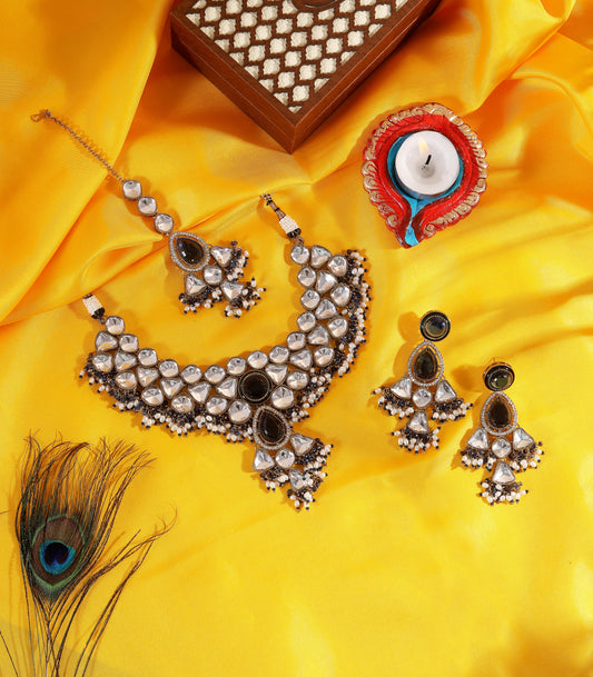 Blue Stone Kundan Necklace Set