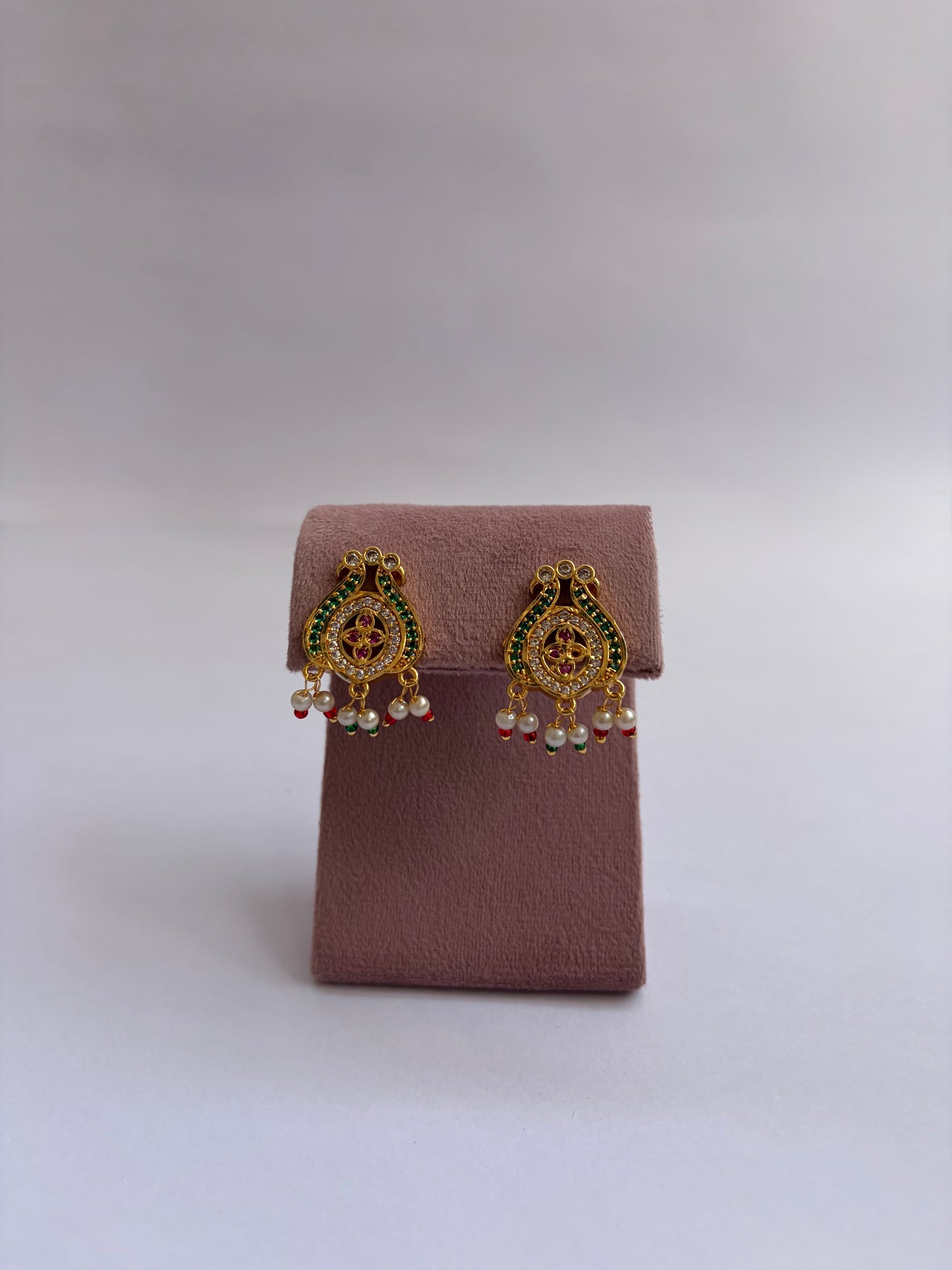 Antique Look Gold Plated Perl Mala necklace