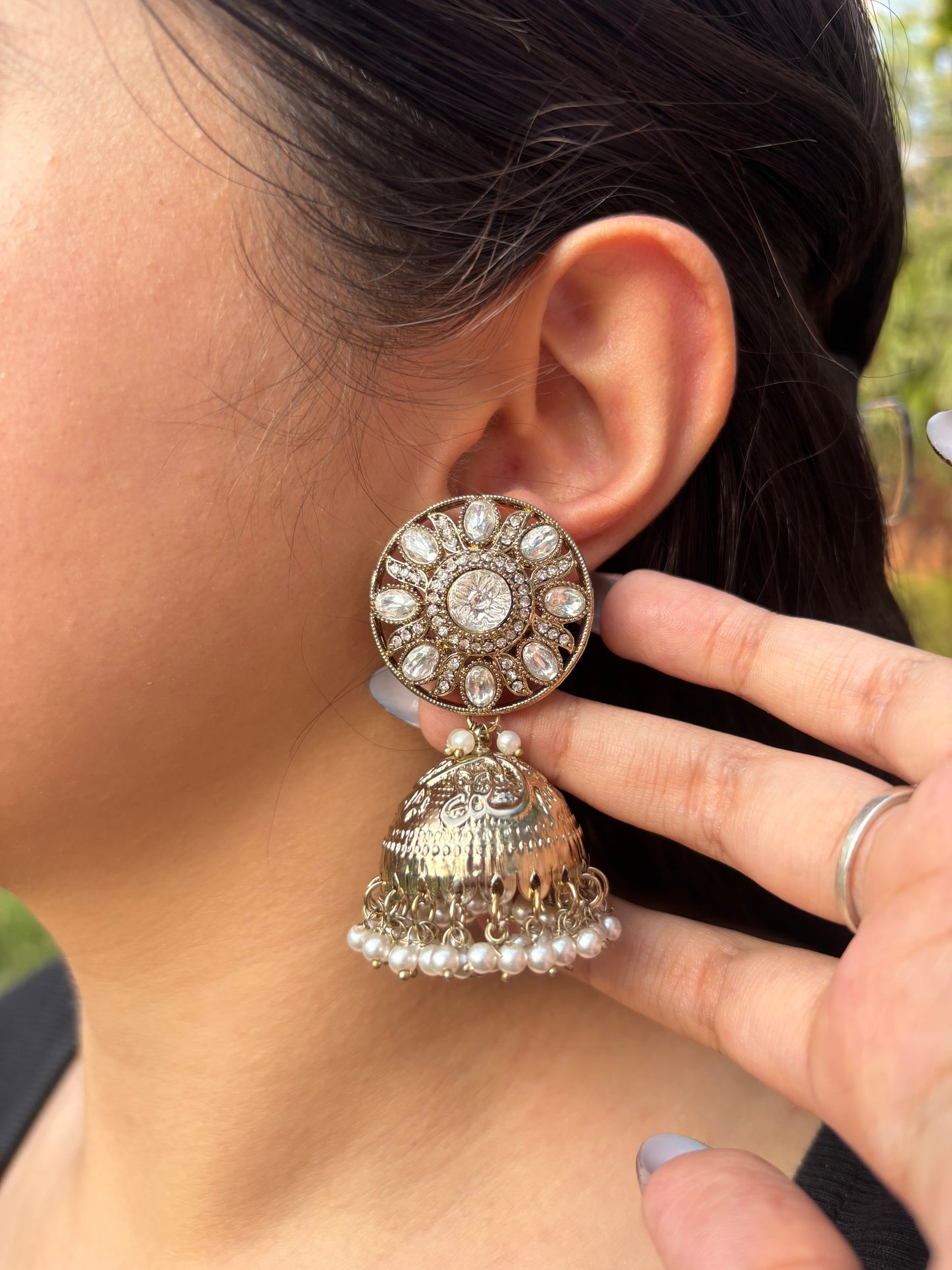 Trending Kundan Diamond-Looking Jhumka (Circle)