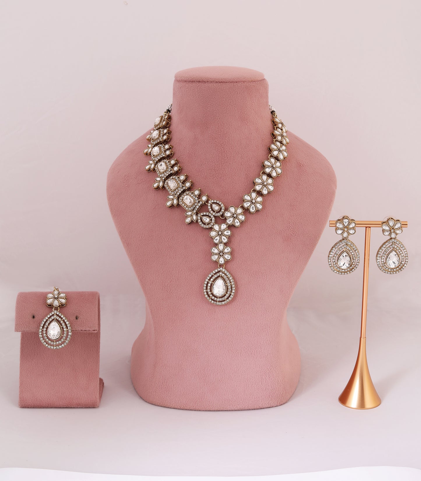 Kundan Drop Pendant Necklace
