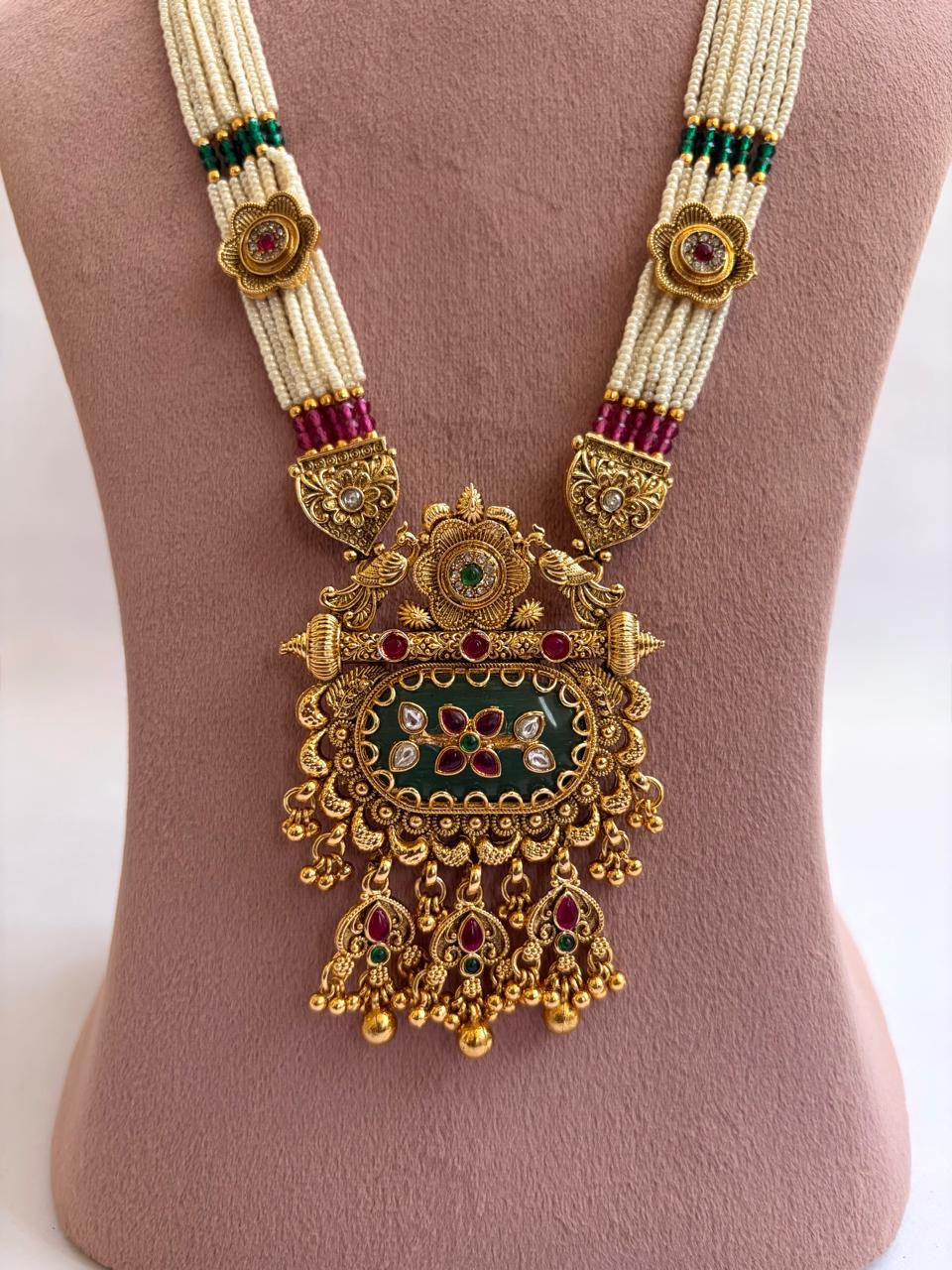 Royal Heritage Pearl Pendant Set