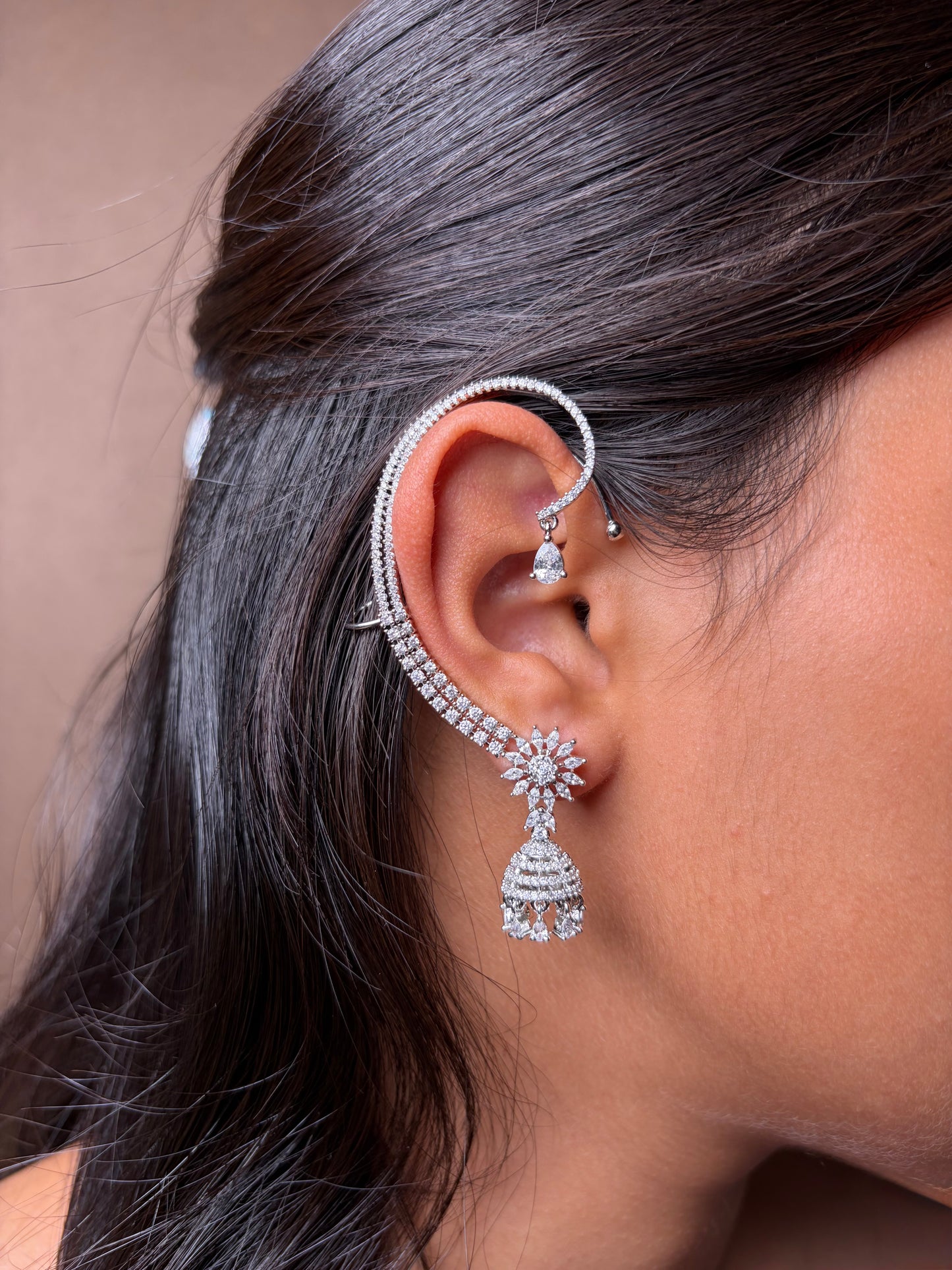 Minimal Diamond Jhumka Earcuff Earrings (Silver)