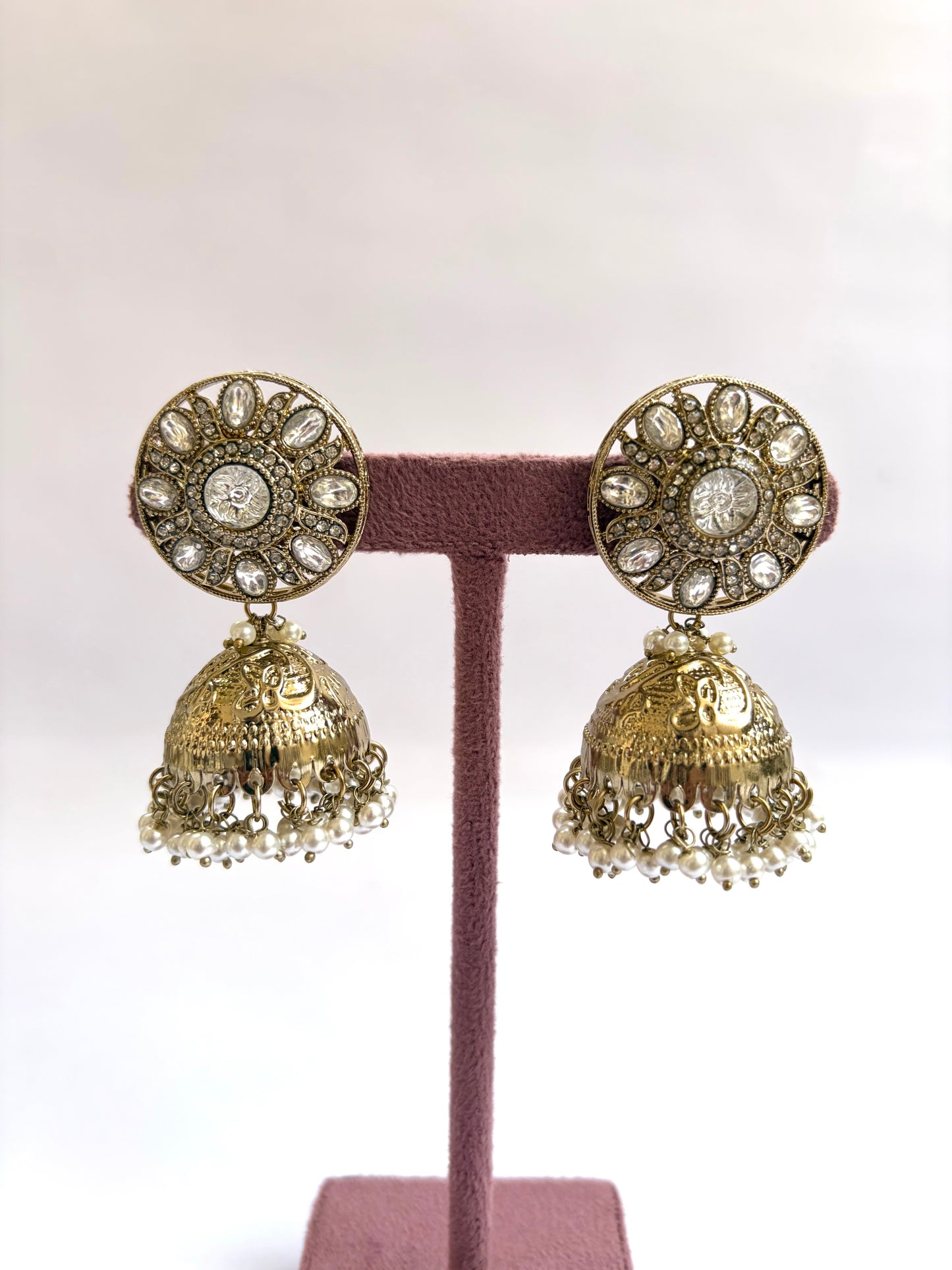 Trending Kundan Diamond-Looking Jhumka (Circle)