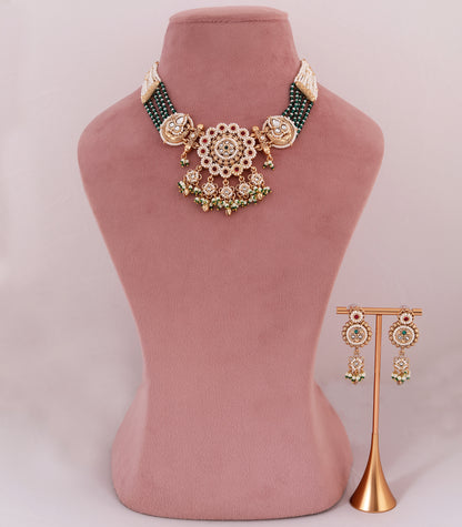 Traditional Kundan Pendant Necklace Set