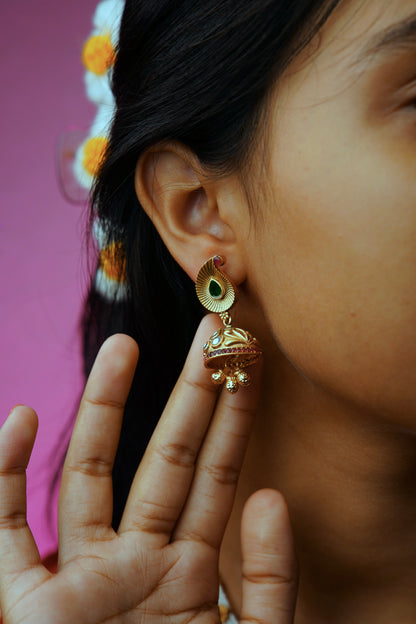 Heritage Necklace with pearl strings