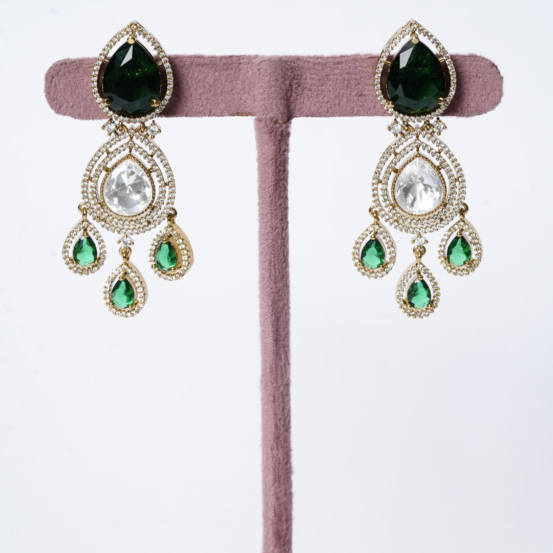 Classic Moissanite Kundan Emerald Necklace