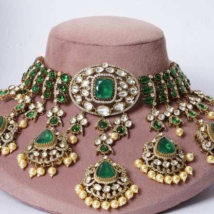 Grand Emerald Pearl Bridal Necklace Set