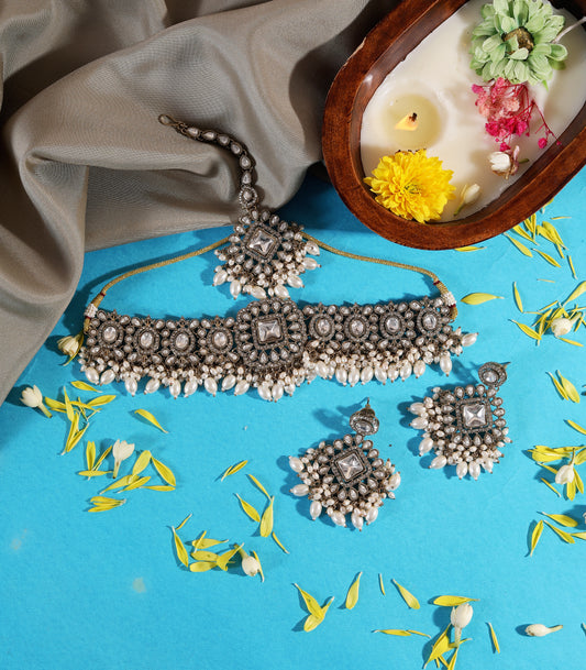 Antique Kundan Pearl Choker Necklace