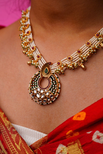 Heritage Necklace with pearl strings