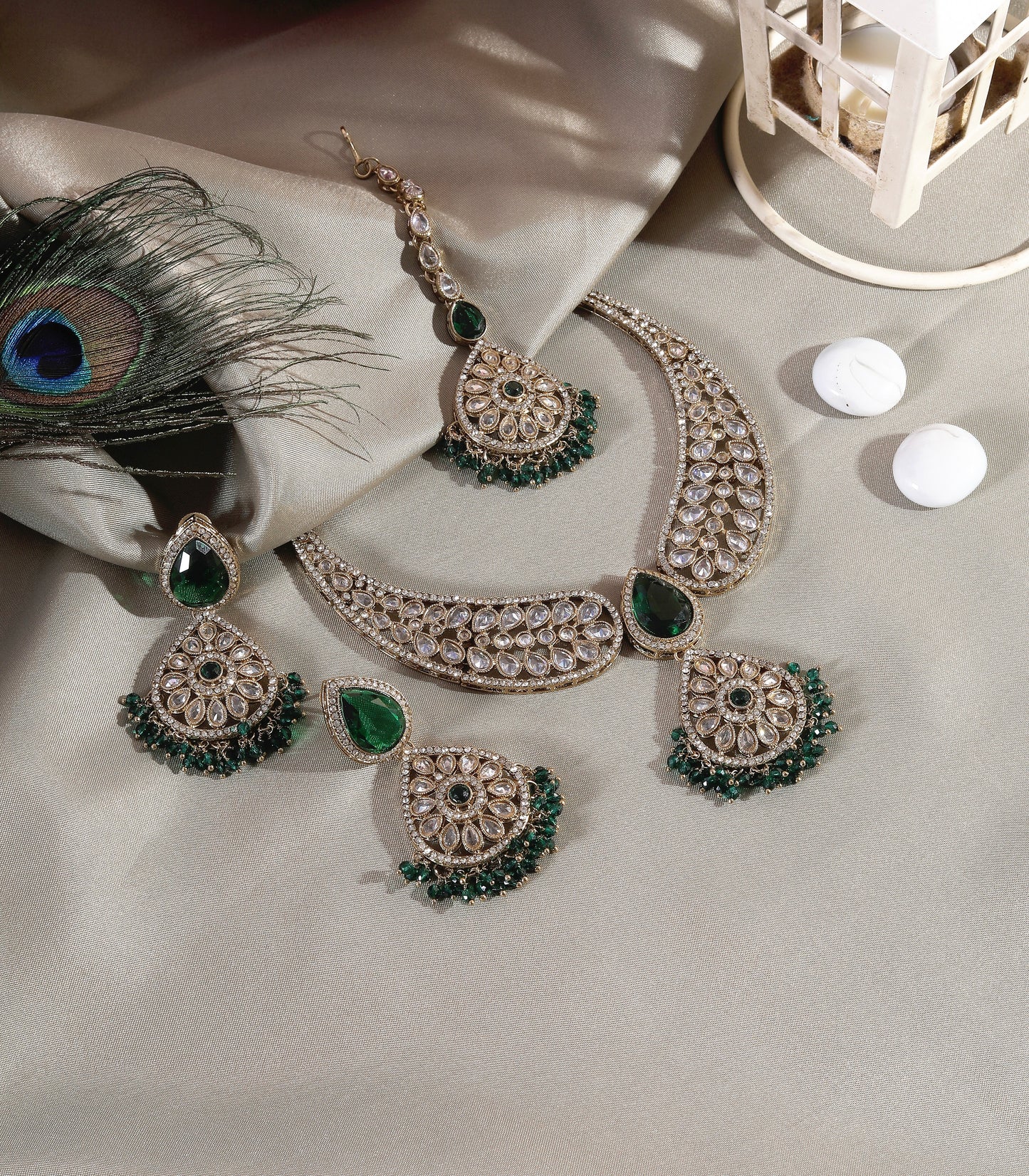Kundan Green Pendant Necklace Set