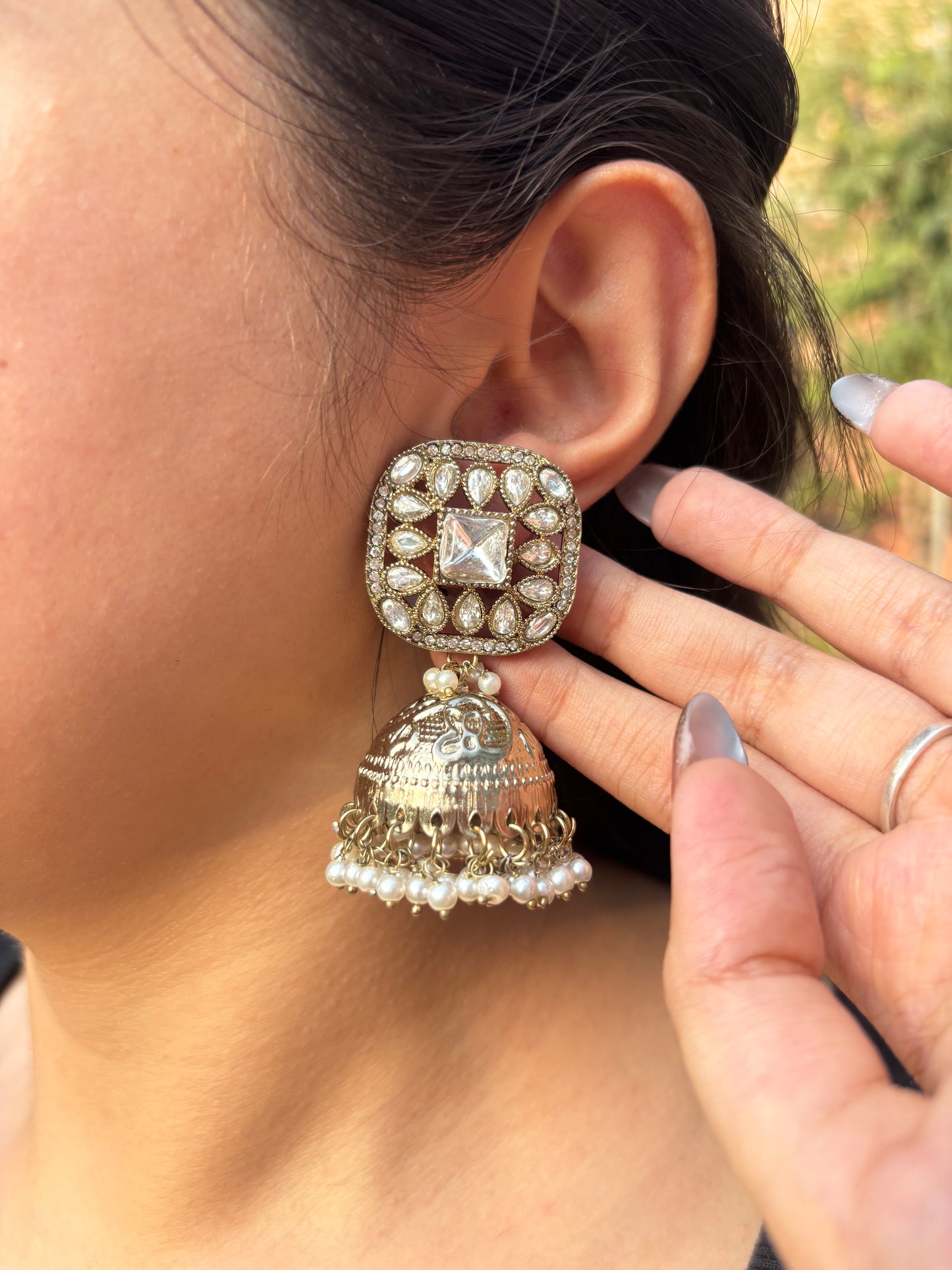 Trending Kundan Diamond-Looking Jhumka (Square)