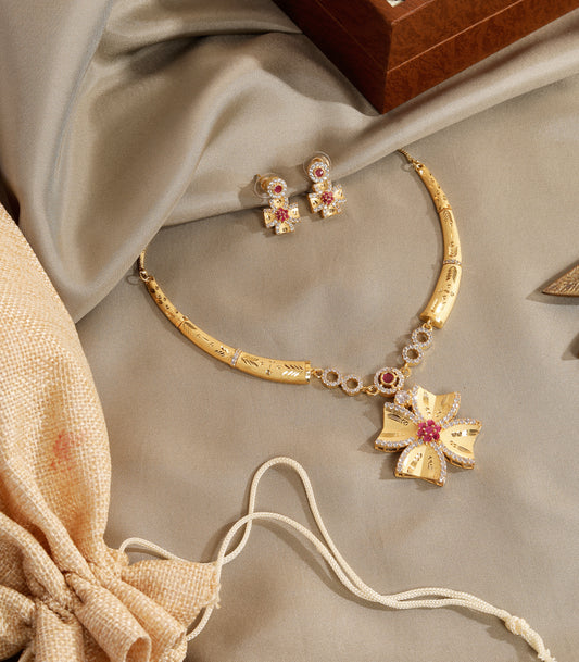 Antique Floral Hasli Pendant Necklace
