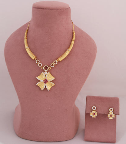 Antique Floral Hasli Pendant Necklace