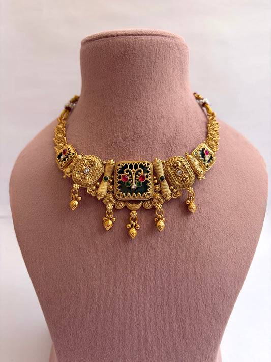 Minimal Heritage Hasli Collar Necklace