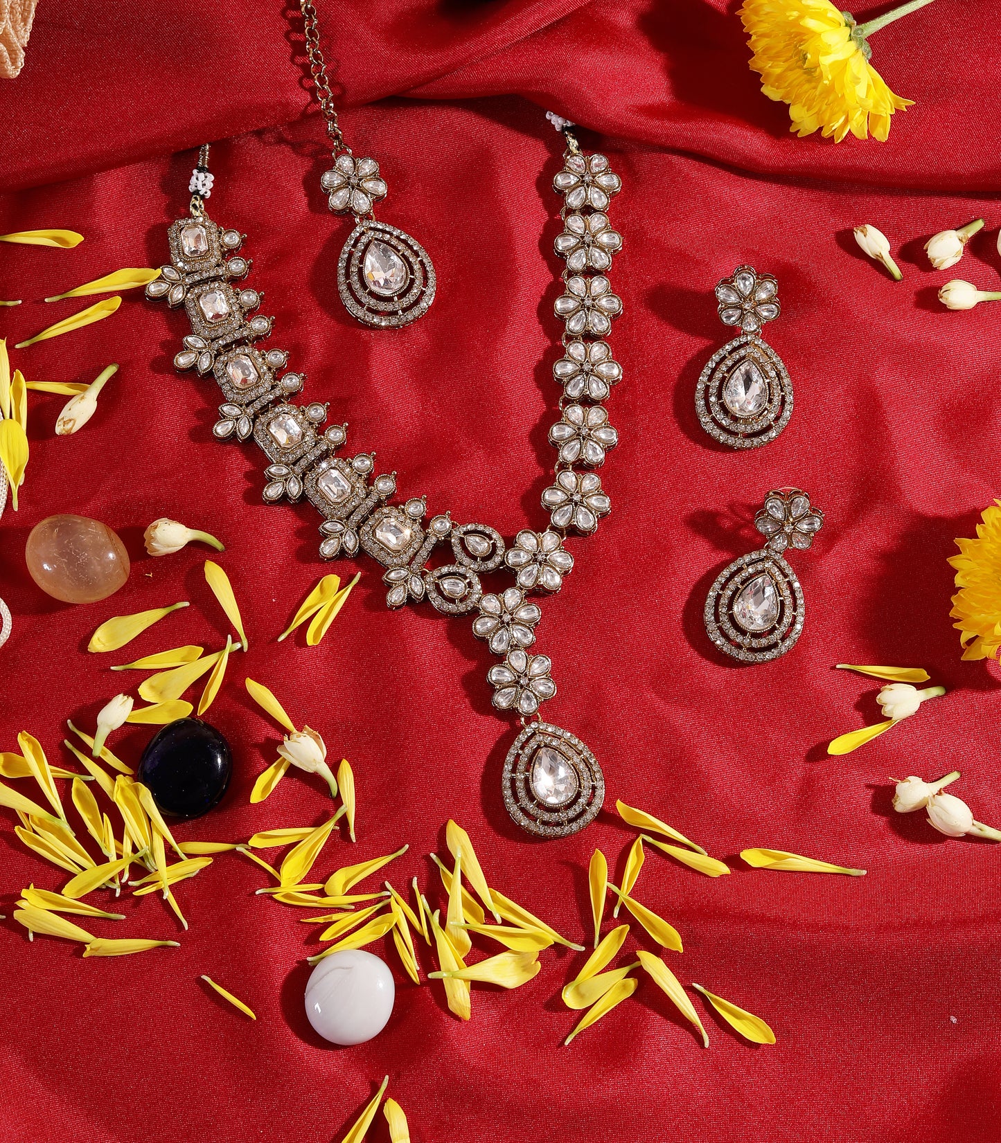Kundan Drop Pendant Necklace
