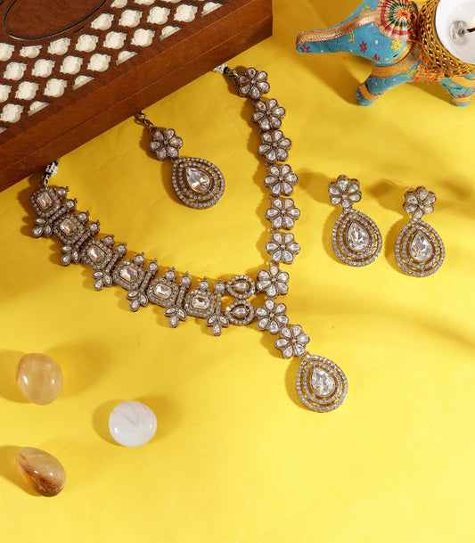 Kundan Drop Pendant Necklace