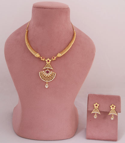 Minimal Hasli Gold Pendant Necklace