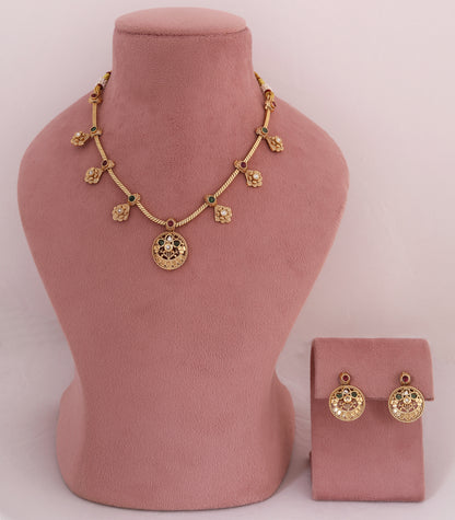 Heritage Charm Minimal Gold Necklace