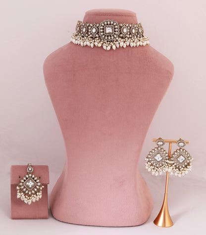 Antique Kundan Pearl Choker Necklace