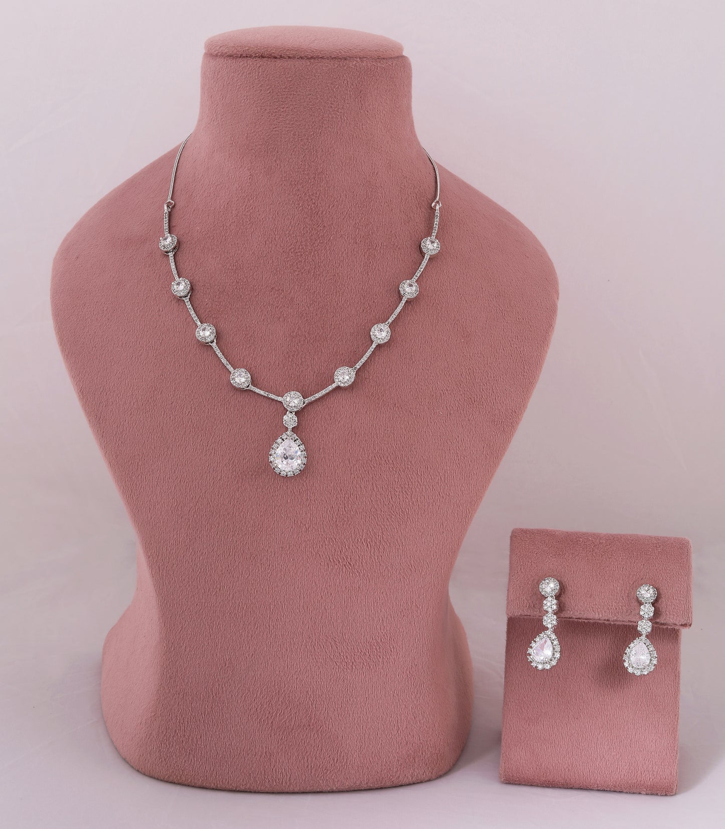 Minimal Diamond Chain Necklace