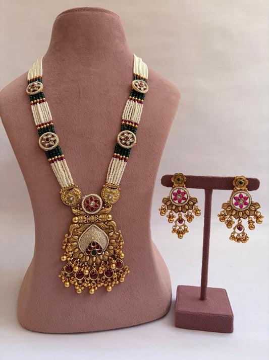 Vintage Pearl Temple Pendant Necklace