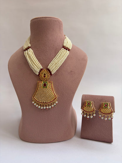 Traditional Gold Plated Perl Mala Necklace