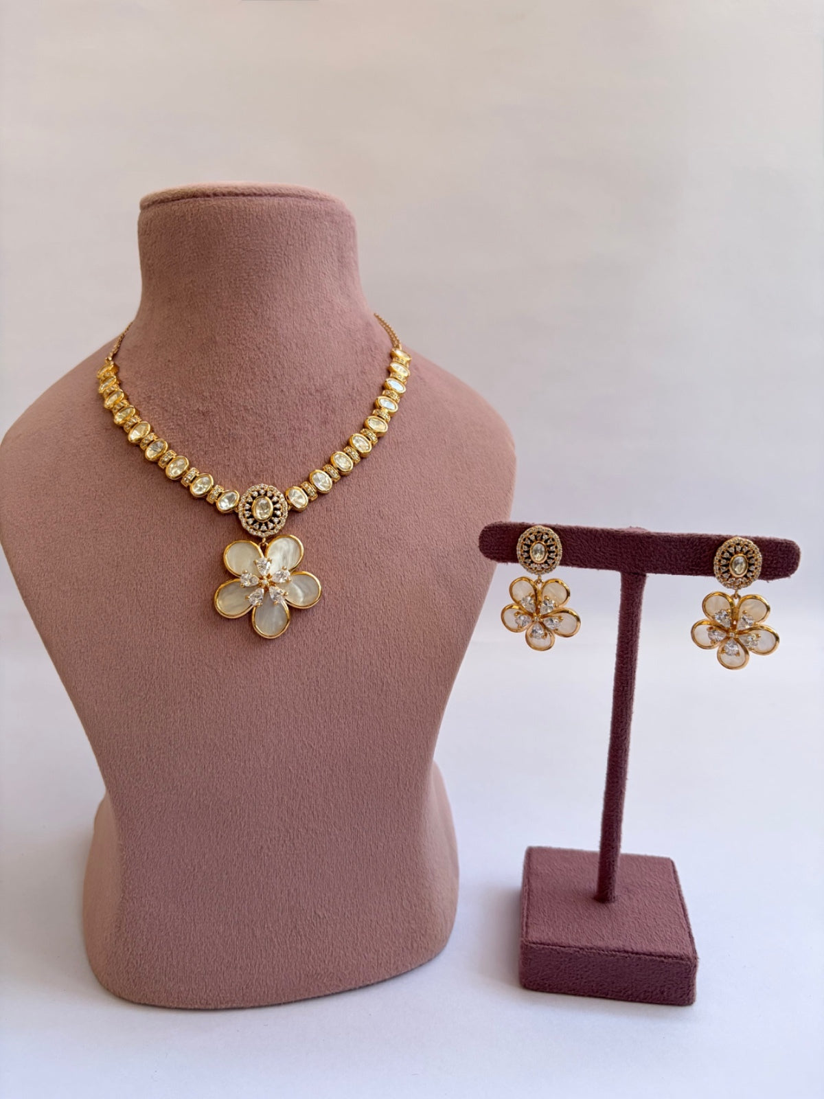 Moissanite Diamond MOP Floral Necklace