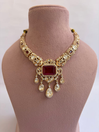 Hasli Style Necklace with Falling Design