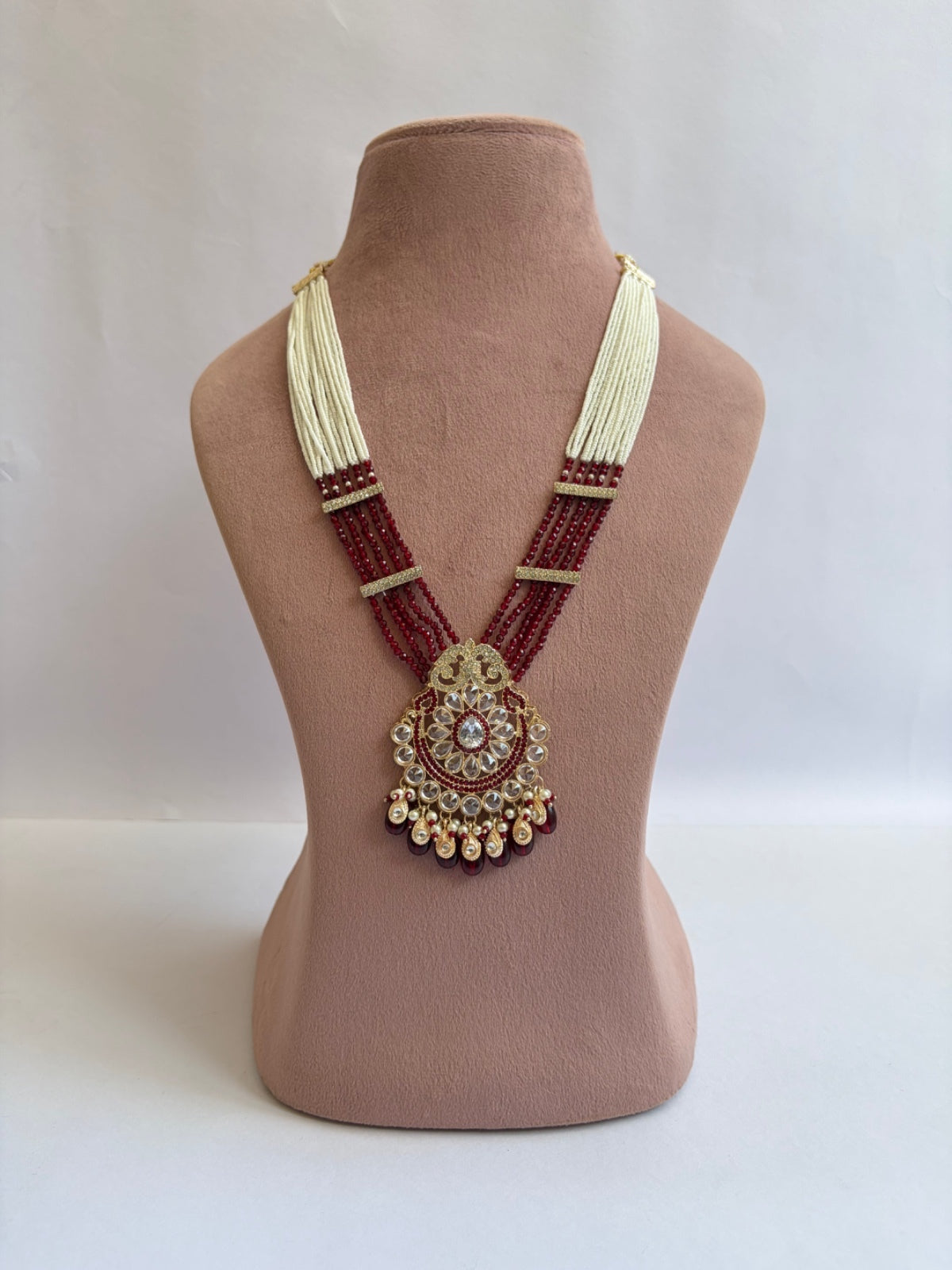 Meharoon Crystal Pearl Mala Set