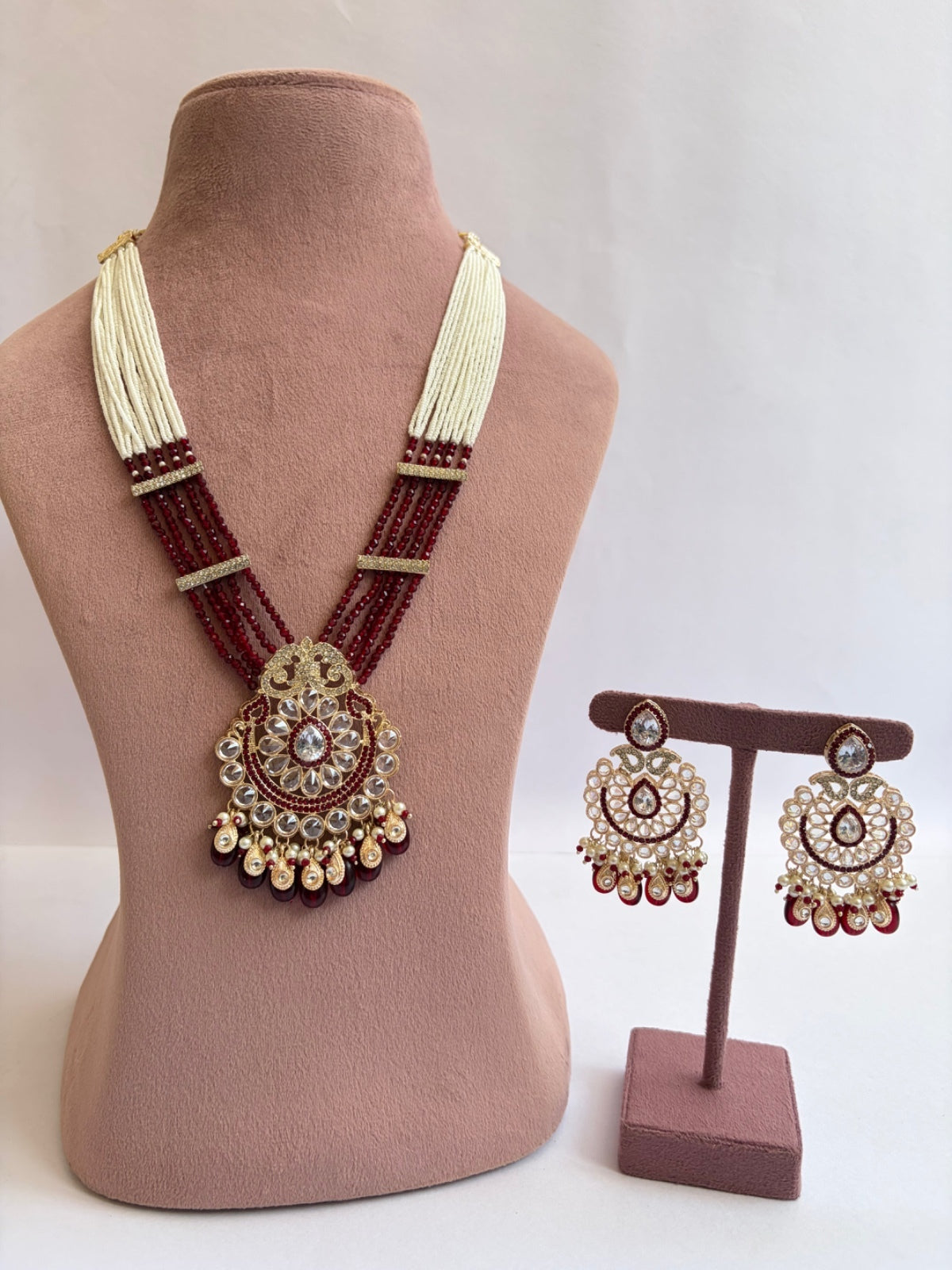 Meharoon Crystal Pearl Mala Set