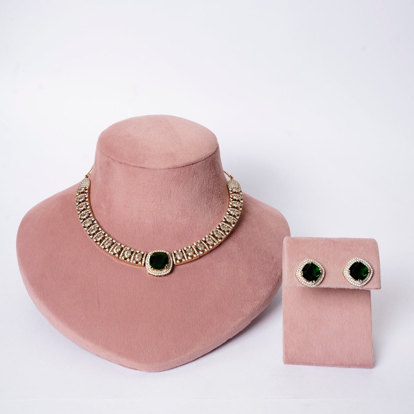 Minimal Emerald Studded Hasli Set